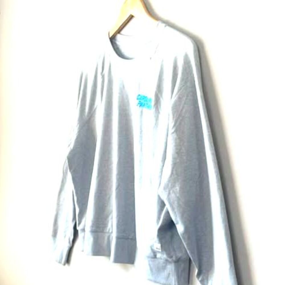 VUORI Carolina Panthers crew grey Sz SMALL, embroidered, excellent condition